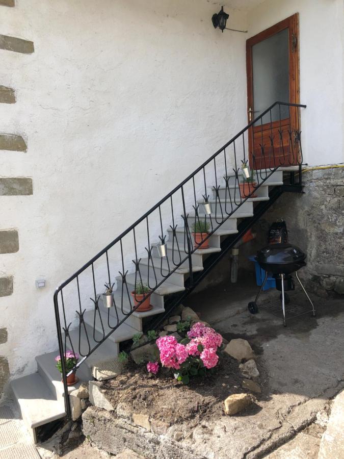 Home Holidays Crasciana, Con Terrazza Vista Sulle Alpi Apuane. المظهر الخارجي الصورة