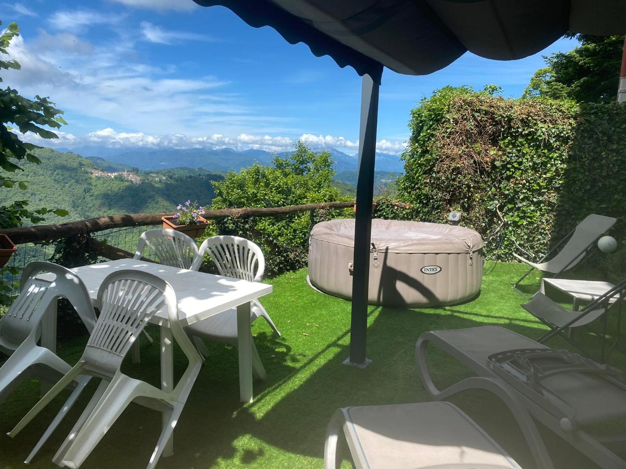 Home Holidays Crasciana, Con Terrazza Vista Sulle Alpi Apuane. المظهر الخارجي الصورة